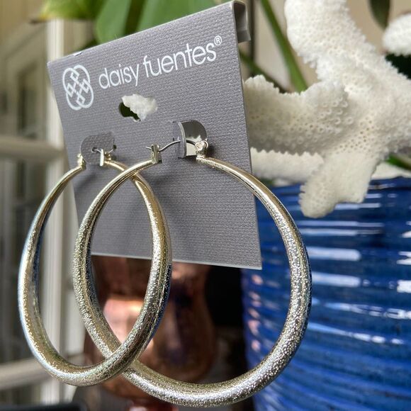 Silver Hoops Daisy Fuentes Fashion Earrings - Picture 8 of 8